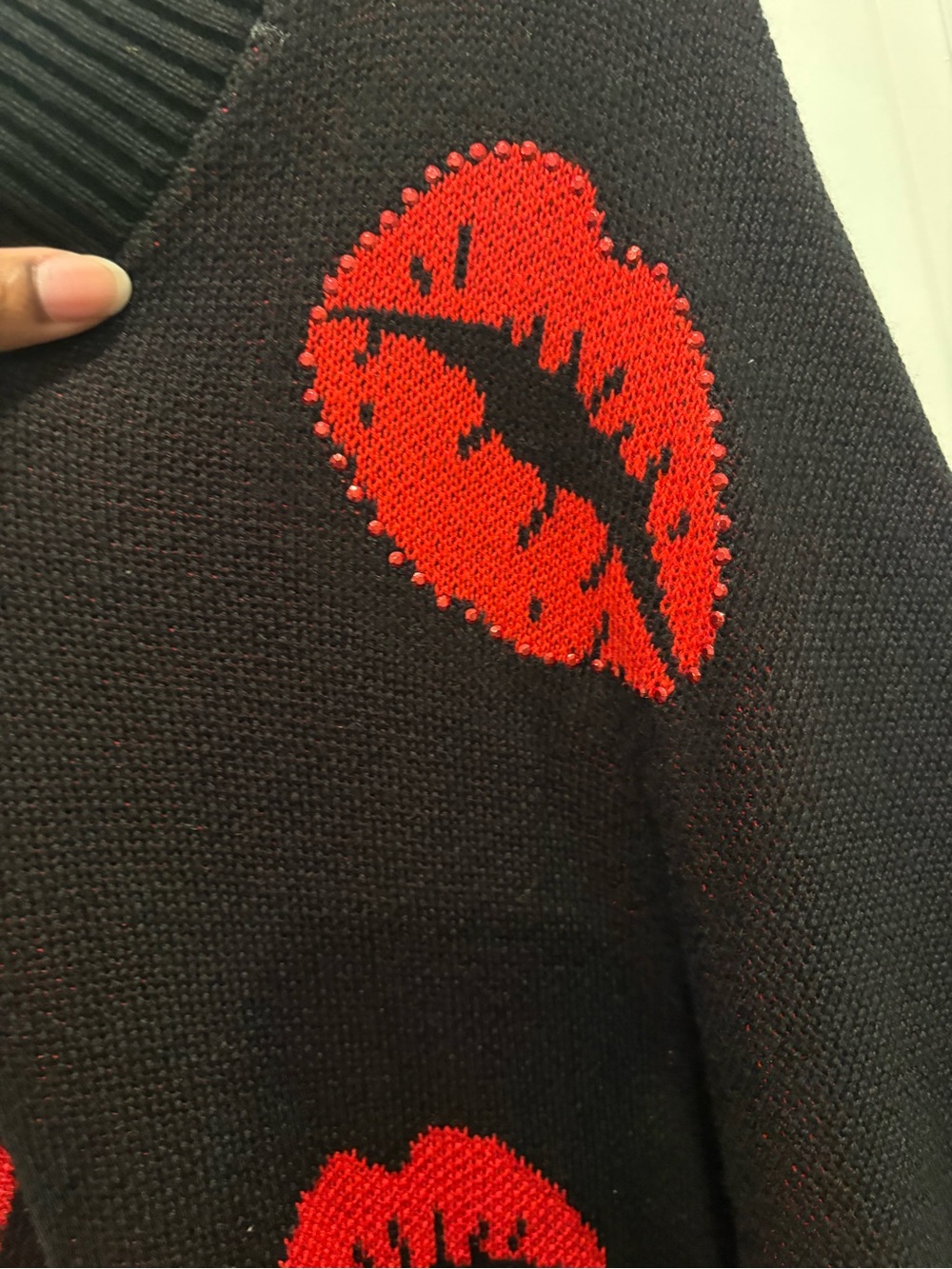 NYC Black V-Neck Sweater with Red Lip Print - Picture 3 of 6